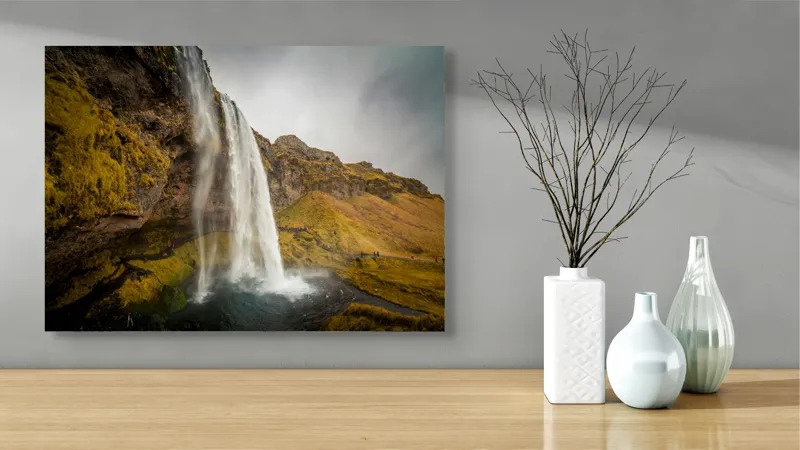 Tablou Canvas, "Cascada tainică din munții verzi", Cascadă, Apă, Roci, Mușchi, Cer, Natură, Inalt., 70 x 50 cm – poza 3