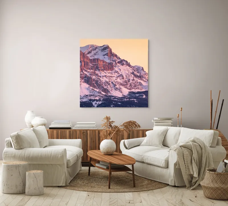 Tablou Canvas, "Aurora peste munții îmbrăcați în zăpadă", Măreție, Strălucire, Răsărit, Vârfuri, Zăpadă, Pădure, Tranquilitate, Grație, 100 x 100 cm – poza 3