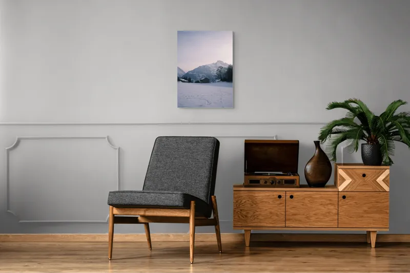 Tablou Canvas, "Căsuța singuratică din munți iarna", Zăpadă, Munți, Cer, Căsuțe, Copaci, Amurg, Serenitate, 50 x 70 cm – poza 8