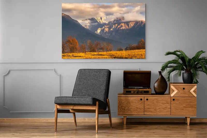 Tablou Canvas, "Misterul norilor peste munți aurii", Nor, Munți, Copaci, Toamnă, Peisaj, Câmpie, Cer, Apus, Lumină, Umbre, 150 x 100 cm – poza 8