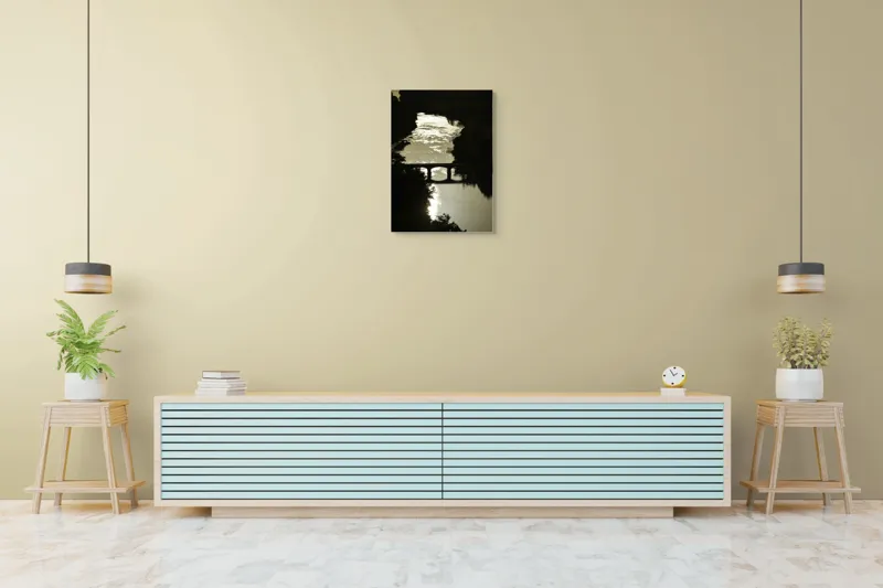 Tablou Canvas, "Podul peste râul liniștit al serii", Apus, Râu, Pod, Siluetă, Reflexii, Natură, Noapte, Lumină, Copaci, Peisaj., 50 x 70 cm – poza 6