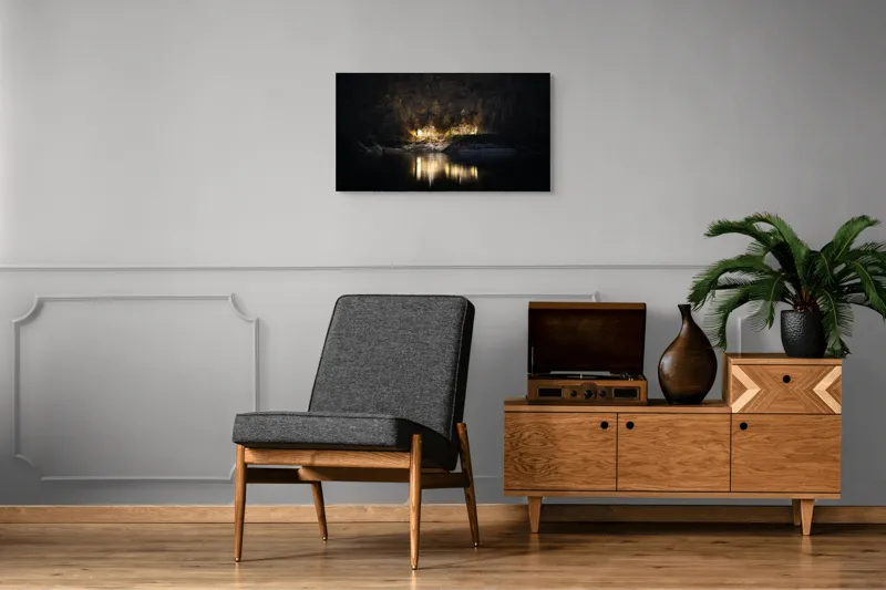 Tablou Canvas, "Lumini nocturne pe malul lacului", Scenă, Noapte, Reflecție, Lumină, Natură, Pădure, Râu, Mister, Calm, Umbre, 90 x 50 cm – poza 6
