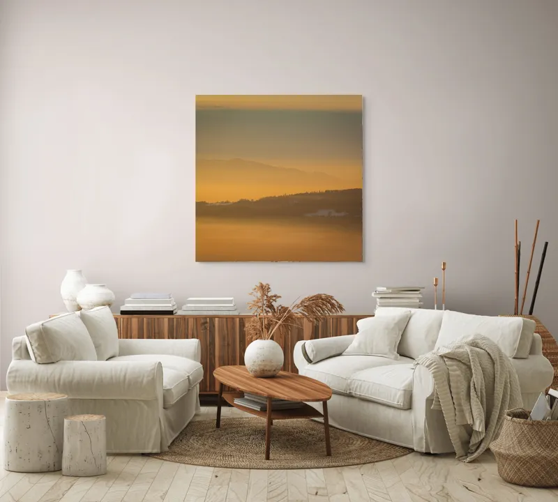 Tablou Canvas, "Dimineață aurie peste munți îndepărtați", Aurora, Serenitate, Munți, Ceață, Răsărit, Peisaj, Natură, 100 x 100 cm – poza 3