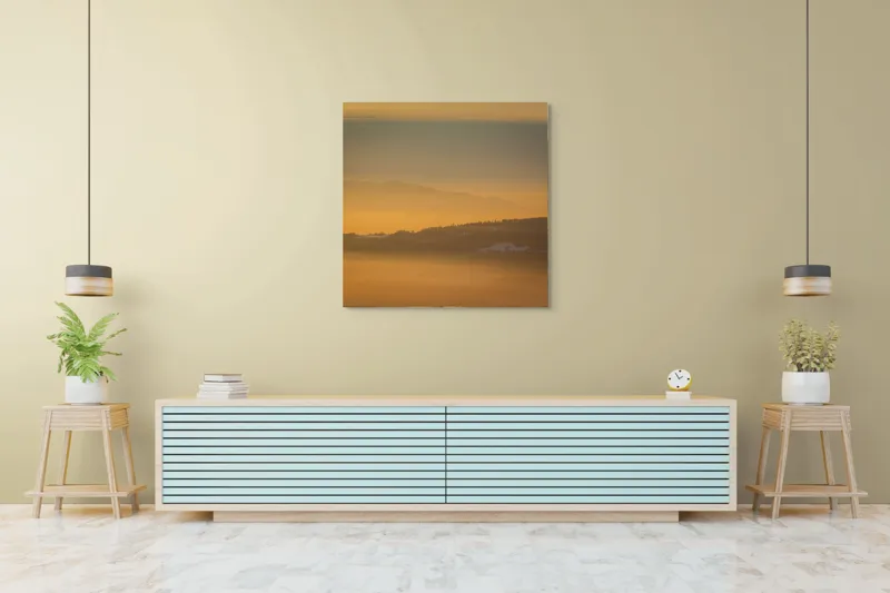 Tablou Canvas, "Dimineață aurie peste munți îndepărtați", Aurora, Serenitate, Munți, Ceață, Răsărit, Peisaj, Natură, 100 x 100 cm – poza 5