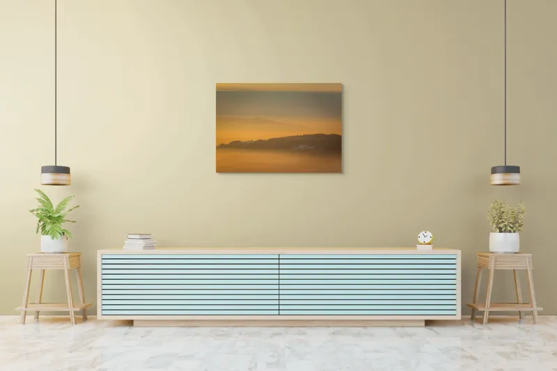Tablou Canvas, "Dimineață aurie peste munți îndepărtați", Aurora, Serenitate, Munți, Ceață, Răsărit, Peisaj, Natură, 100 x 70 cm – poza 4
