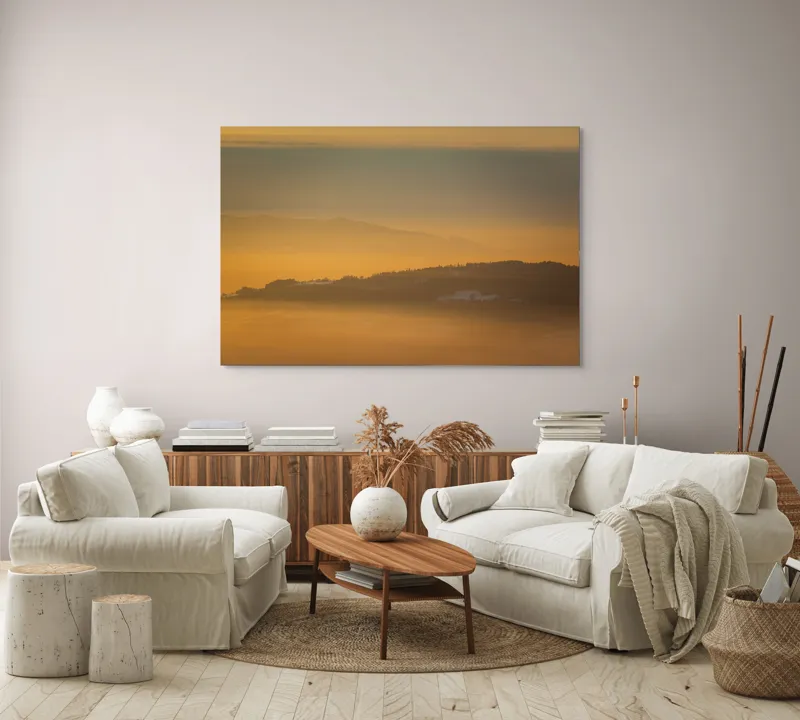Tablou Canvas, "Dimineață aurie peste munți îndepărtați", Aurora, Serenitate, Munți, Ceață, Răsărit, Peisaj, Natură, 150 x 100 cm – poza 3