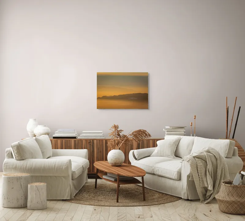 Tablou Canvas, "Dimineață aurie peste munți îndepărtați", Aurora, Serenitate, Munți, Ceață, Răsărit, Peisaj, Natură, 70 x 50 cm – poza 6