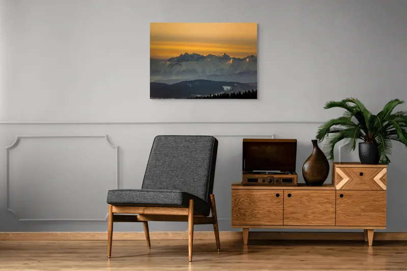 Tablou Canvas, "Zorii zilei peste munții înzăpeziți", Munți, Apus, Lumină, Zăpadă, Siluetă, Nor, Orizont, Peisaj, 100 x 70 cm – poza 8