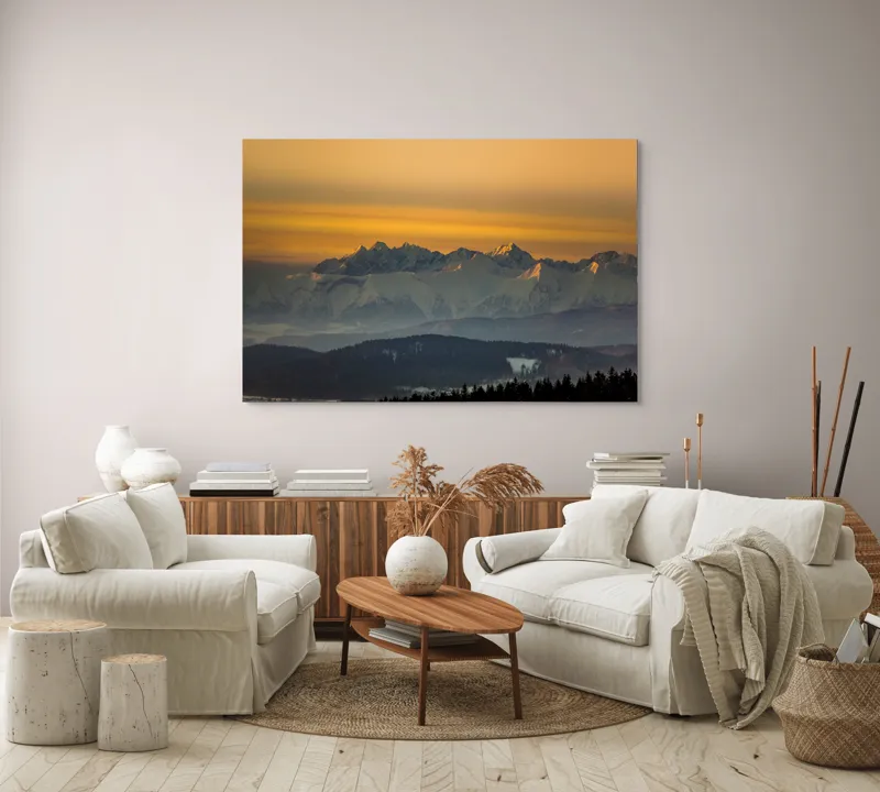 Tablou Canvas, "Zorii zilei peste munții înzăpeziți", Munți, Apus, Lumină, Zăpadă, Siluetă, Nor, Orizont, Peisaj, 150 x 100 cm – poza 3