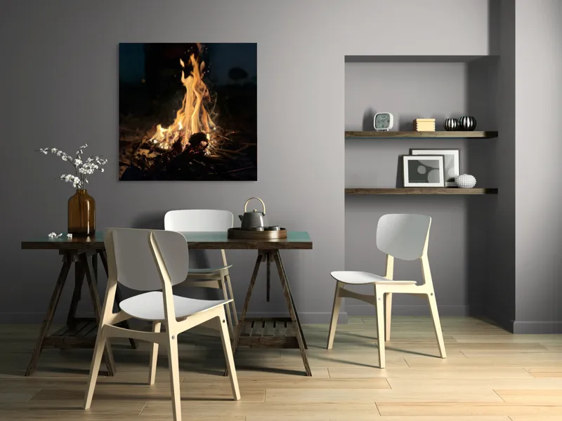 Tablou Canvas, "Focul dansând sub cerul nopții", Scânteie, Ardere, Lemne, Umbre, Intensitate, Strălucire, Foc, Căldură, Flăcări, Noapte, Natură, Energie, Mister, Relaxare., 100 x 100 cm – poza 6
