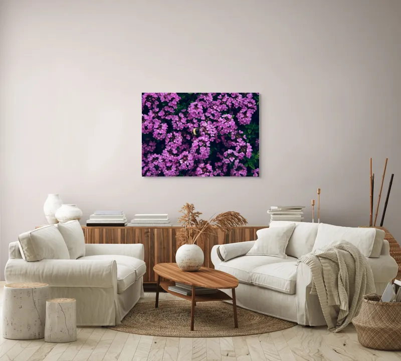 Tablou Canvas, "Albine printre florile de liliac", Flori, Mov, Albina, Natură, Delicat, Viu, Plante, Verdeață, 100 x 70 cm – poza 3