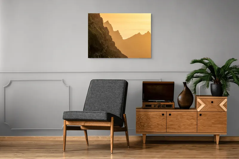 Tablou Canvas, "Razele soarelui peste munți stâncoși", Munte, Apus, Pădure, Cer, Aurziu, Stânci, Lumină, Siluetă, 100 x 70 cm – poza 8