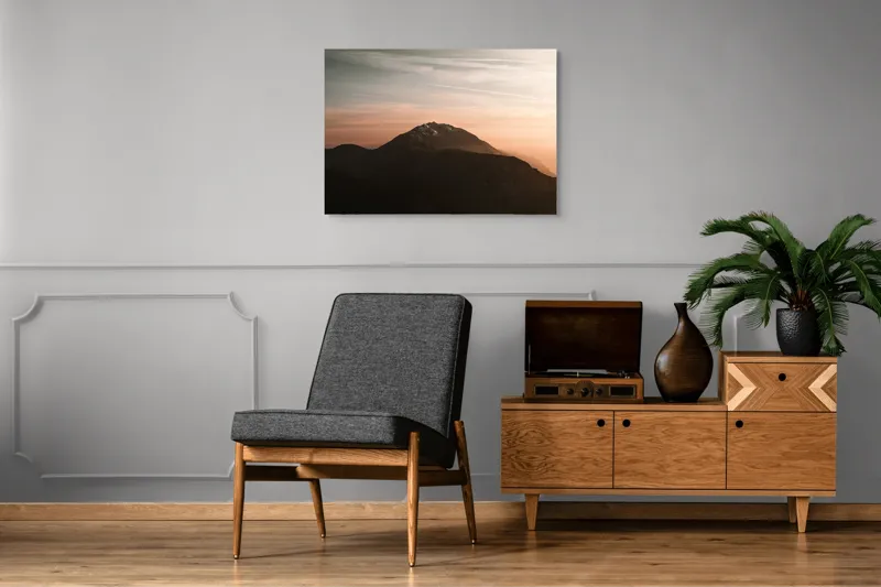 Tablou Canvas, "Muntele sub cerul înserării", Majestic, Solitary, Serene, Elevated, Enigmatic, Tranquil, Ethereal, Expansive, 100 x 70 cm – poza 8