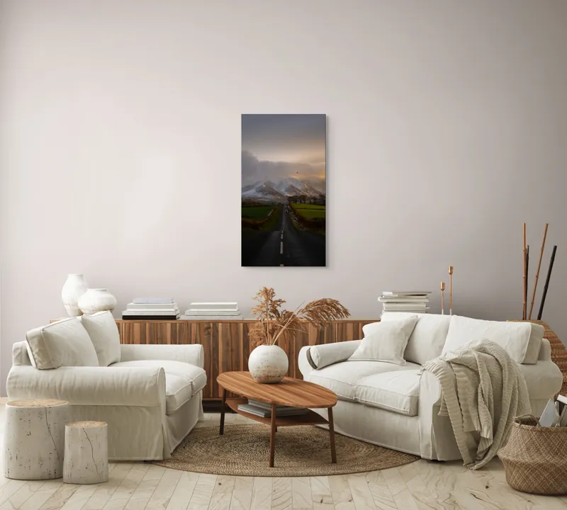 Tablou Canvas, "Drumul spre munții înzăpeziți", Drum, Munți, Cer, Nor, Apus, Zăpadă, Păsări, Câmpuri, Peisaj, Frumusețe., 50 x 90 cm – poza 7