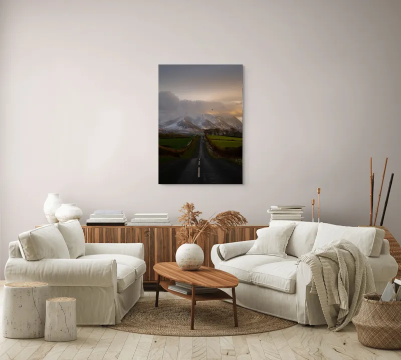 Tablou Canvas, "Drumul spre munții înzăpeziți", Drum, Munți, Cer, Nor, Apus, Zăpadă, Păsări, Câmpuri, Peisaj, Frumusețe., 70 x 100 cm – poza 4