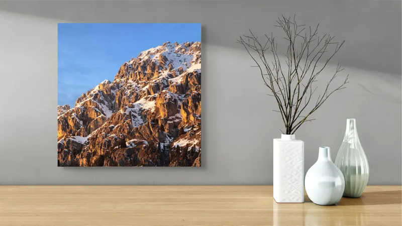 Tablou Canvas, "Splendoarea munților la apus", Munți, Zăpadă, Răsărit, Piatră, Cer, Lumină, Umbre, Peisaj, Natură, Pitoresc., 50 x 50 cm – poza 3