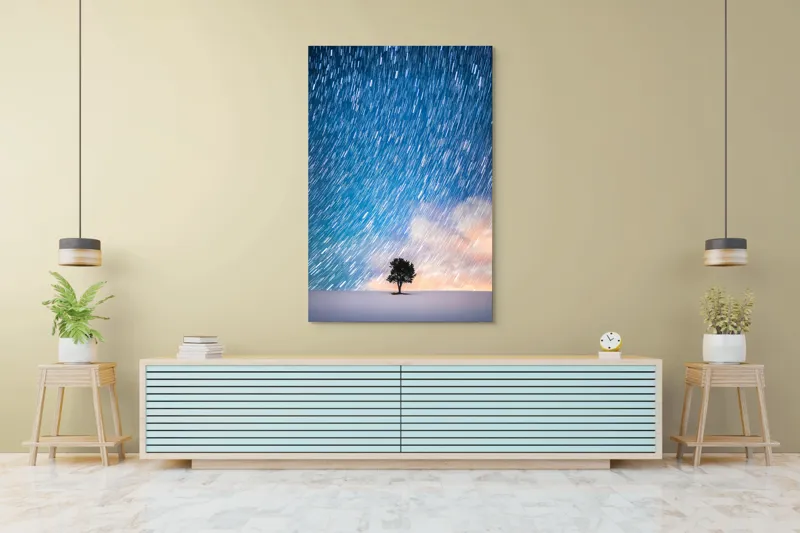 Tablou Canvas, "Copacul sub ploaia de stele", Cer, Stele, Mișcare, Copac, Solitar, Peisaj, Noapte, Lumină, Cerneală, Albastru, 100 x 150 cm – poza 4