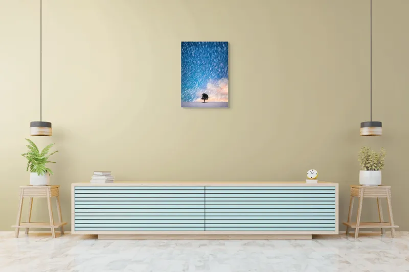Tablou Canvas, "Copacul sub ploaia de stele", Cer, Stele, Mișcare, Copac, Solitar, Peisaj, Noapte, Lumină, Cerneală, Albastru, 50 x 70 cm – poza 6