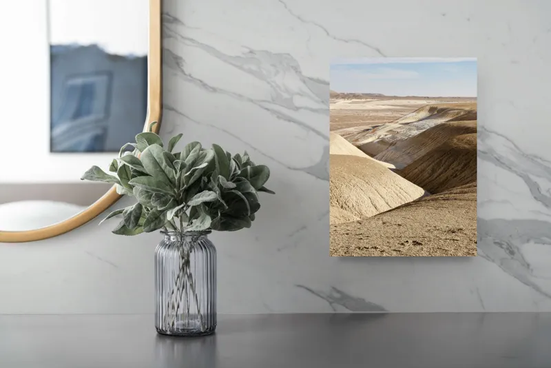 Tablou Canvas, "Peisaj arid cu dealuri albicioase", Vastă, Deșertică, Aridă, Ondulată, Izolată, Selenară, Strălucitoare, Calmă, Eternă, Tăcută, 26 x 39 cm – poza 4
