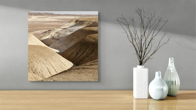 Tablou Canvas, "Peisaj arid cu dealuri albicioase", Vastă, Deșertică, Aridă, Ondulată, Izolată, Selenară, Strălucitoare, Calmă, Eternă, Tăcută, 50 x 50 cm – poza 3