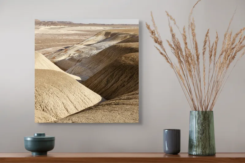 Tablou Canvas, "Peisaj arid cu dealuri albicioase", Vastă, Deșertică, Aridă, Ondulată, Izolată, Selenară, Strălucitoare, Calmă, Eternă, Tăcută, 50 x 50 cm – poza 4