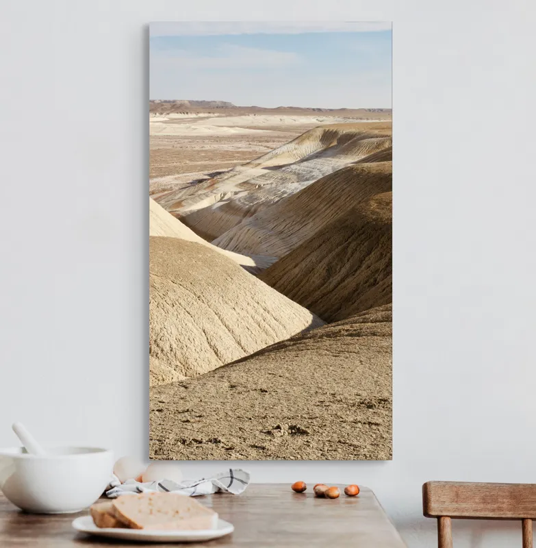 Tablou Canvas, "Peisaj arid cu dealuri albicioase", Vastă, Deșertică, Aridă, Ondulată, Izolată, Selenară, Strălucitoare, Calmă, Eternă, Tăcută, 50 x 90 cm – poza 3