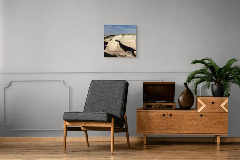 Tablou Canvas, "Pământ sculptat de vânt și timp", Peisaj, Eroziune, Stratificare, Nuanțe, Deșert, Forme, Naturale, Cer, Ușor, Nori., 50 x 50 cm – poza 6