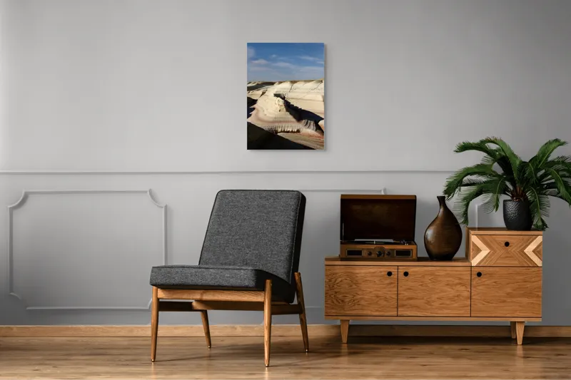 Tablou Canvas, "Pământ sculptat de vânt și timp", Peisaj, Eroziune, Stratificare, Nuanțe, Deșert, Forme, Naturale, Cer, Ușor, Nori., 50 x 70 cm – poza 8