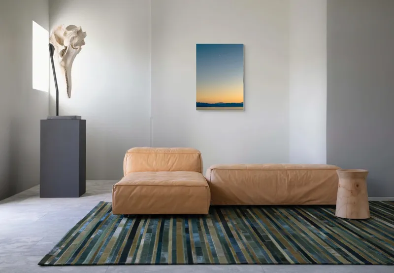 Tablou Canvas, "Lună peste orizontul albastru-auriu", Lună, Cer, Amurg, Munți, Lumină, Siluetă, Calm, Răsărit, Frumusețe, 50 x 70 cm – poza 7