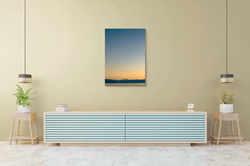 Tablou Canvas, "Lună peste orizontul albastru-auriu", Lună, Cer, Amurg, Munți, Lumină, Siluetă, Calm, Răsărit, Frumusețe, 70 x 100 cm – poza 5