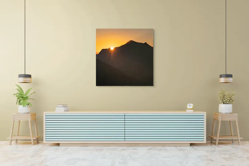 Tablou Canvas, "Răsărit peste munții întunecați", Apus, Munți, Siluete, Lumină, Cer, Portocaliu, Culori, Peisaj, Natură, Umbre, 100 x 100 cm – poza 5