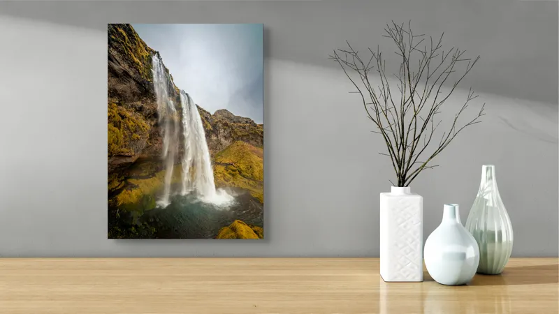 Tablou Canvas, "Cascada din inima naturii misterioase", Cascadă, Ploiestic, Piatre, Vegetație, Cer, Apă, Natură, Spectaculos, Verde, Noros, 39 x 54 cm – poza 4