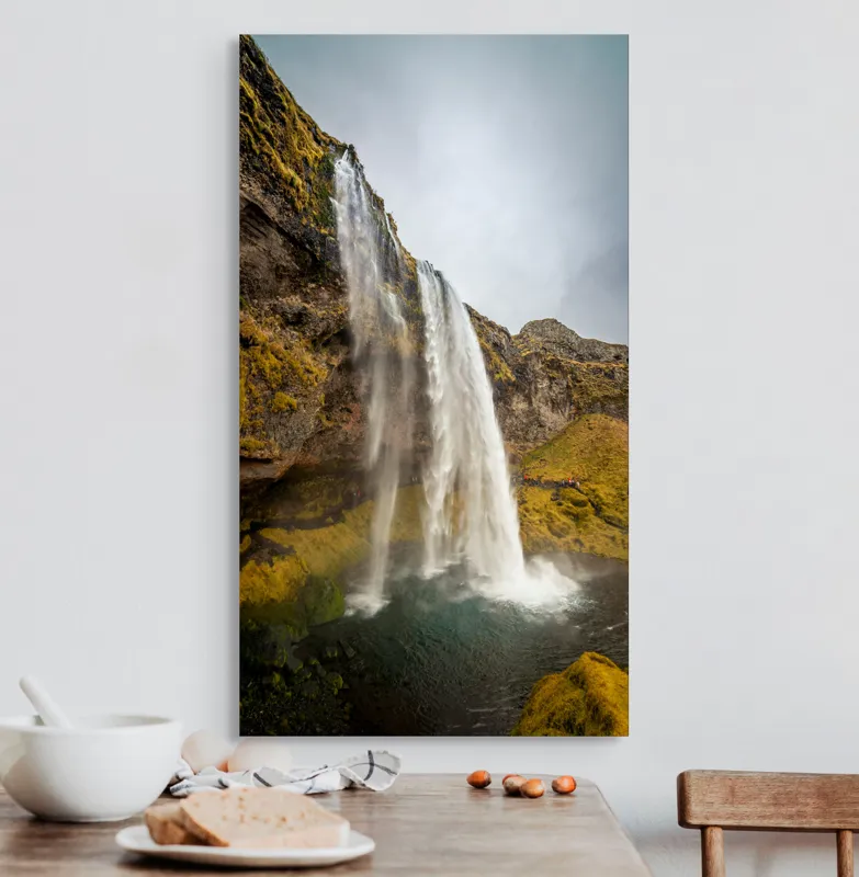 Tablou Canvas, "Cascada din inima naturii misterioase", Cascadă, Ploiestic, Piatre, Vegetație, Cer, Apă, Natură, Spectaculos, Verde, Noros, 50 x 90 cm – poza 3