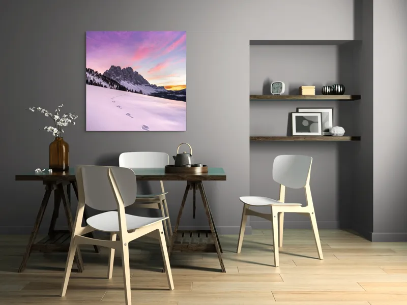 Tablou Canvas, "Urmele tăcute din zori montane", Apus, Munți, Zăpadă, Urme, Cer, Violet, Roz, Peisaj, Tranquil, Natură, 100 x 100 cm – poza 6
