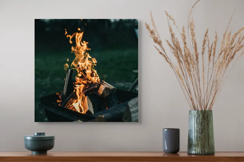 Tablou Canvas, "Focul serii în amurg liniștit", Foc, Lemne, Flăcări, Căldură, Noapte, Natură, Energie, Lumină, 50 x 50 cm – poza 4