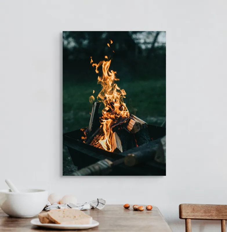 Tablou Canvas, "Focul serii în amurg liniștit", Foc, Lemne, Flăcări, Căldură, Noapte, Natură, Energie, Lumină, 50 x 70 cm – poza 3