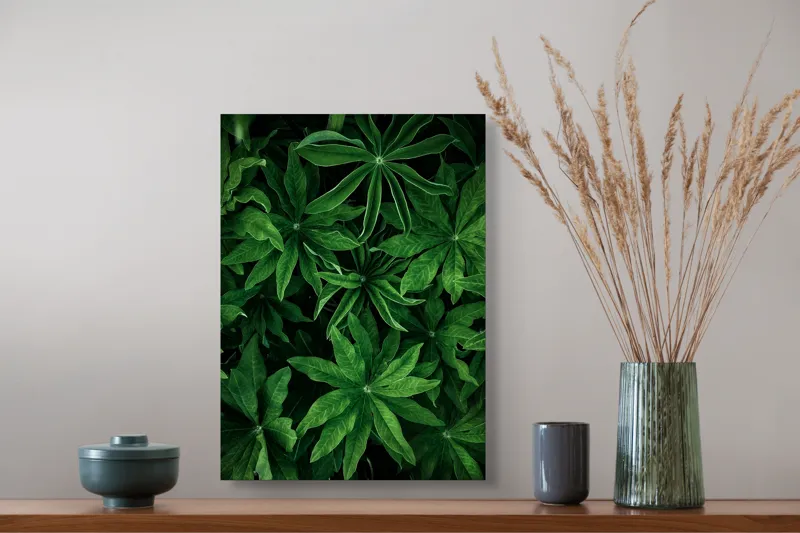Tablou Canvas, "Freamătul frunzelor în adâncul pădurii", Frunze, Verde, Lucioase, Texturate, Naturale, Exuberante, Lungi, Frăgezime, Intense, Proaspete, 39 x 54 cm – poza 3