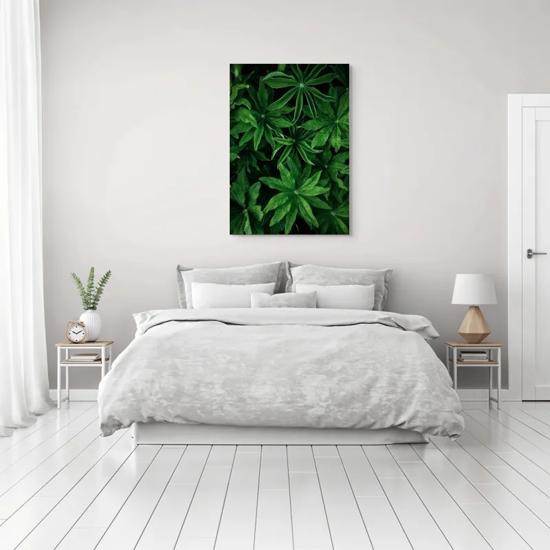 Tablou Canvas, "Freamătul frunzelor în adâncul pădurii", Frunze, Verde, Lucioase, Texturate, Naturale, Exuberante, Lungi, Frăgezime, Intense, Proaspete, 70 x 100 cm – poza 3