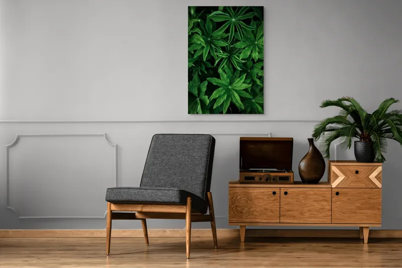 Tablou Canvas, "Freamătul frunzelor în adâncul pădurii", Frunze, Verde, Lucioase, Texturate, Naturale, Exuberante, Lungi, Frăgezime, Intense, Proaspete, 70 x 100 cm – poza 6