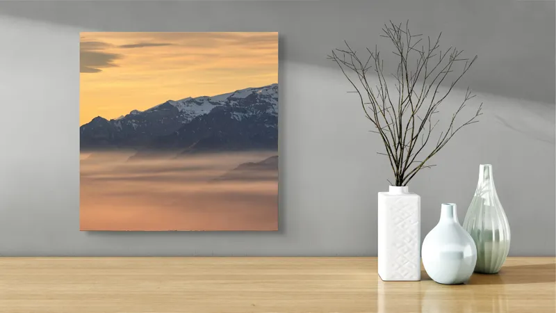 Tablou Canvas, "Munți îmbrățișați de ceața dimineții", Nori, Munți, Apus, Ceață, Lumină, Siluetă, Cer, Calm, Peisaj, Natură, 50 x 50 cm – poza 3