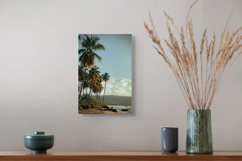 Tablou Canvas, "Vraja apusului printre palmieri tropicali", Palmieri, Plajă, Nisip, Cer, Nori, Apus, Vegetație, Relaxare, 26 x 39 cm – poza 5