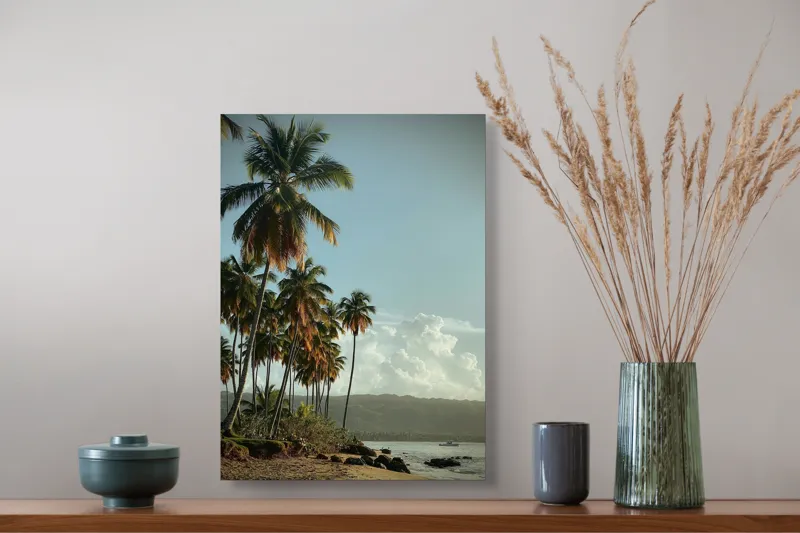 Tablou Canvas, "Vraja apusului printre palmieri tropicali", Palmieri, Plajă, Nisip, Cer, Nori, Apus, Vegetație, Relaxare, 39 x 54 cm – poza 3