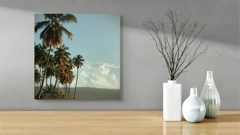 Tablou Canvas, "Vraja apusului printre palmieri tropicali", Palmieri, Plajă, Nisip, Cer, Nori, Apus, Vegetație, Relaxare, 50 x 50 cm – poza 3