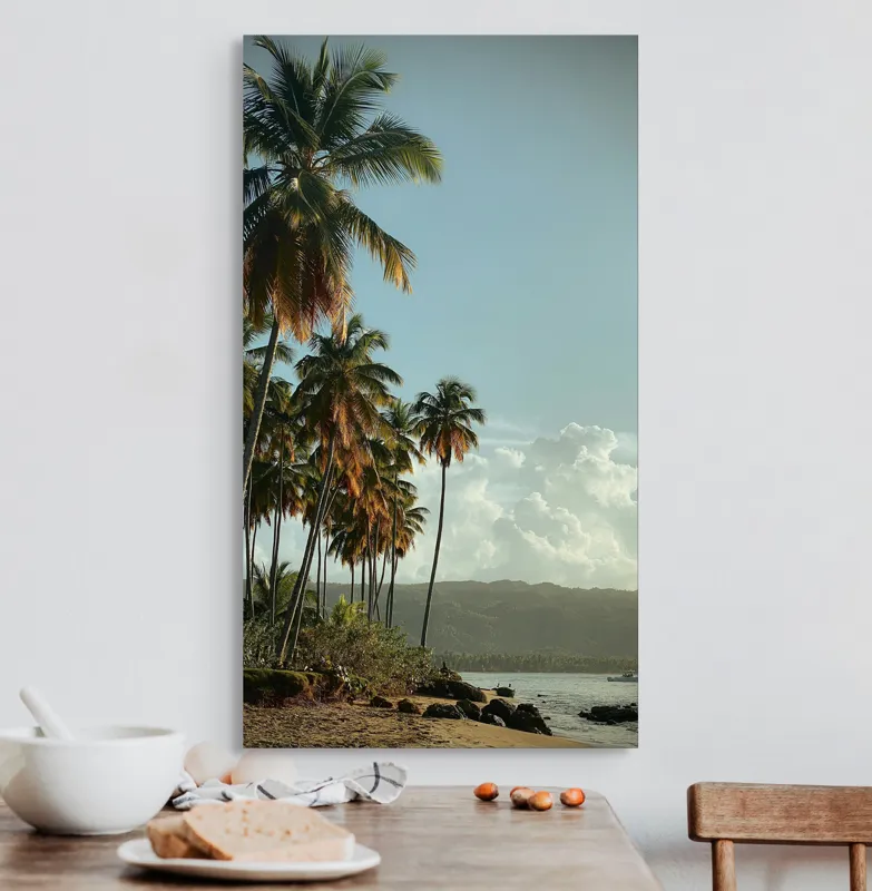 Tablou Canvas, "Vraja apusului printre palmieri tropicali", Palmieri, Plajă, Nisip, Cer, Nori, Apus, Vegetație, Relaxare, 50 x 90 cm – poza 3