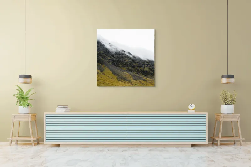 Tablou Canvas, "Norii mângâind vârfurile munților", Noros, Stâncos, Întunecat, Impunător, Solitar, Abrupt, Răcoros, 100 x 100 cm – poza 5
