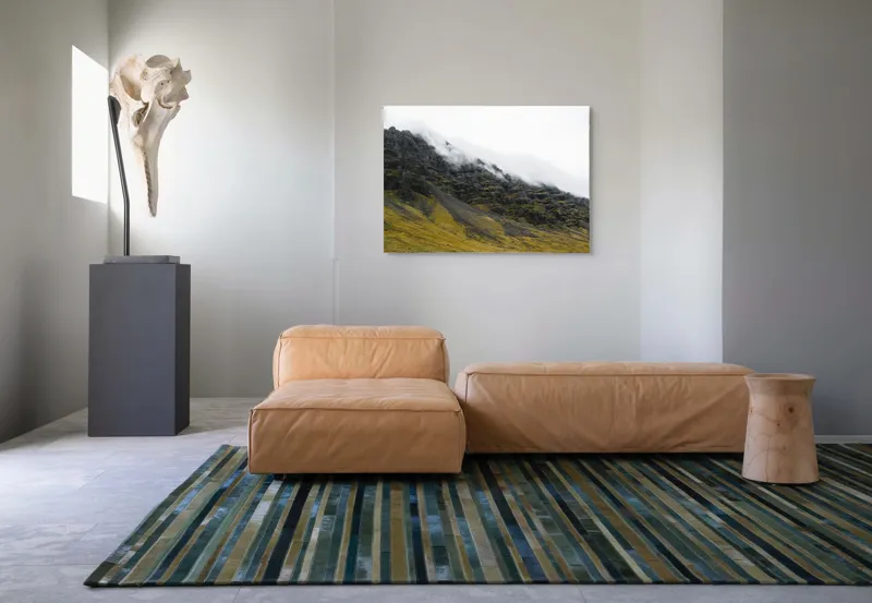 Tablou Canvas, "Norii mângâind vârfurile munților", Noros, Stâncos, Întunecat, Impunător, Solitar, Abrupt, Răcoros, 100 x 70 cm – poza 7