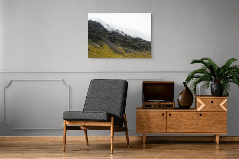 Tablou Canvas, "Norii mângâind vârfurile munților", Noros, Stâncos, Întunecat, Impunător, Solitar, Abrupt, Răcoros, 100 x 70 cm – poza 8
