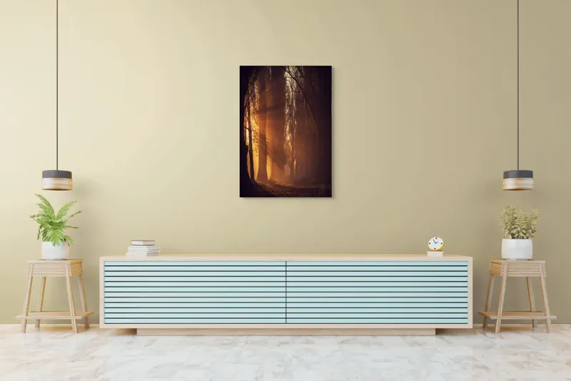 Tablou Canvas, "Raze de soare printre copaci înalți", Auriu, Mister, Pădure, Luminiș, Umbre, Tranquilitate, Apus, Copaci, Frunziș, Întuneric., 70 x 100 cm – poza 5