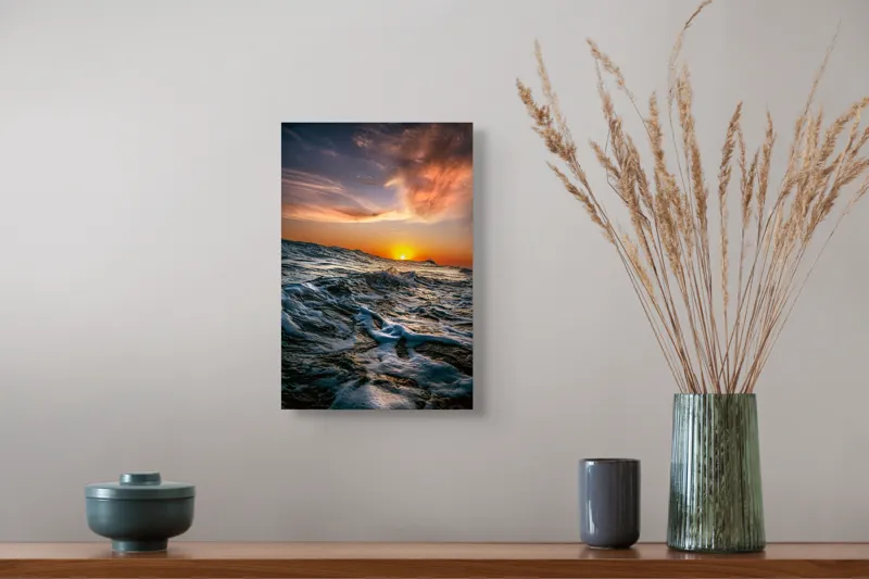 Tablou Canvas, "Apusul viselor pe oceanul nemărginit", Cer, Apus, Valuri, Spumă, Orizont, Lumină, Reflecție, 26 x 39 cm – poza 5
