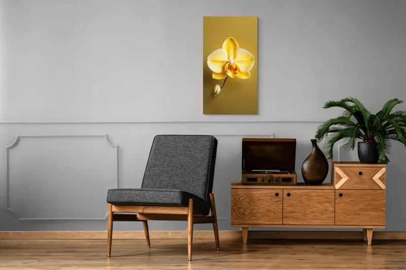 Tablou Canvas, "Orhidee galbenă pe fundal auriu", Floare, Galben, Orhidee, Delicat, Natură, Eleganță, Contrast, Petale, Simetrie, Boboc., 50 x 90 cm – poza 8